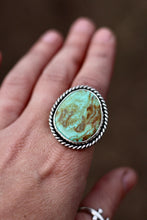 Load image into Gallery viewer, Turquoise ring size 6.5
