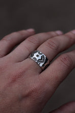 Load image into Gallery viewer, Lonesome Dove ring - Made in your size
